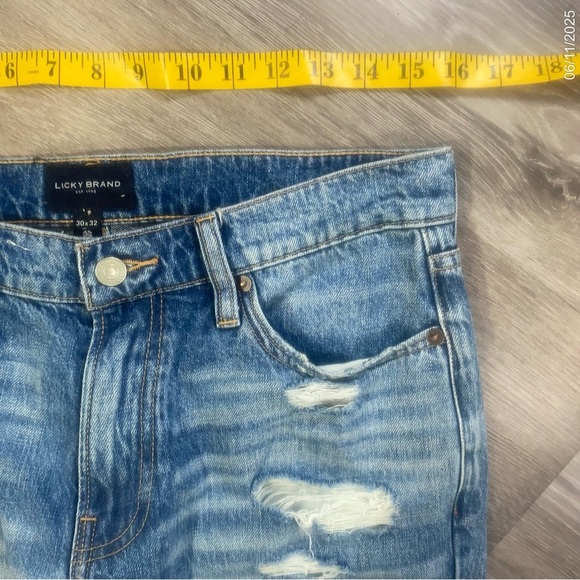 Lucky Brand Men’s Distressed Jeans 30x32 Medium Wash Straight Leg - Picture 10 of 10